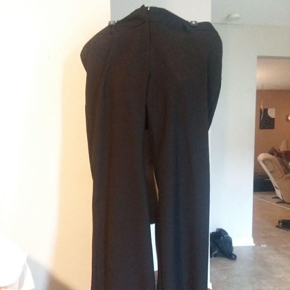 Women new pants by Worthington size 14